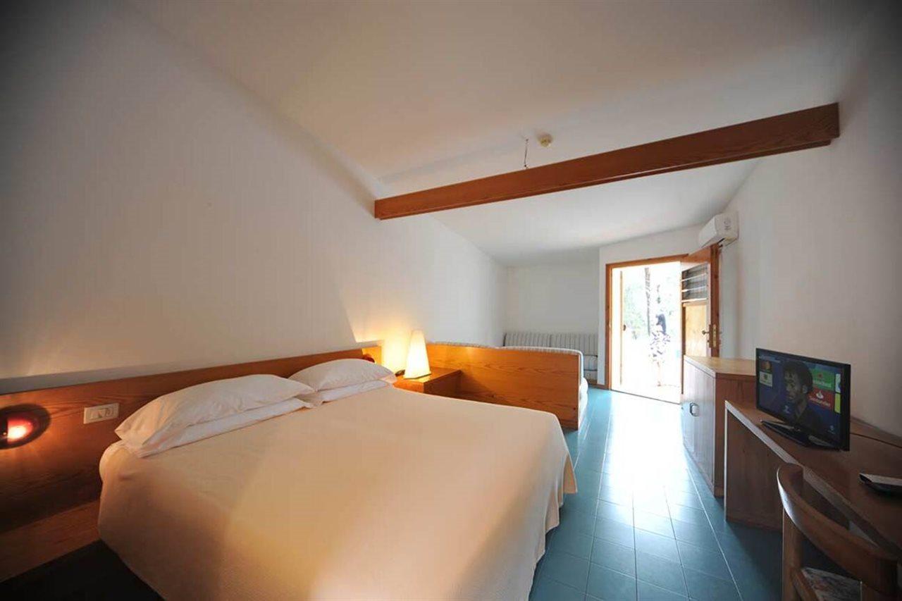 Hotel Kyrie Isole Tremiti San Domino Eksteriør billede